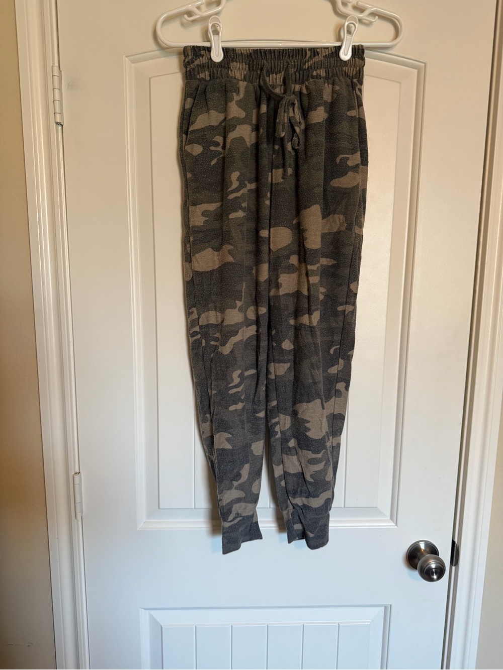 Zenana Camo Jogger Pants Women’s Small Drawstring Lounge Pants NWOT